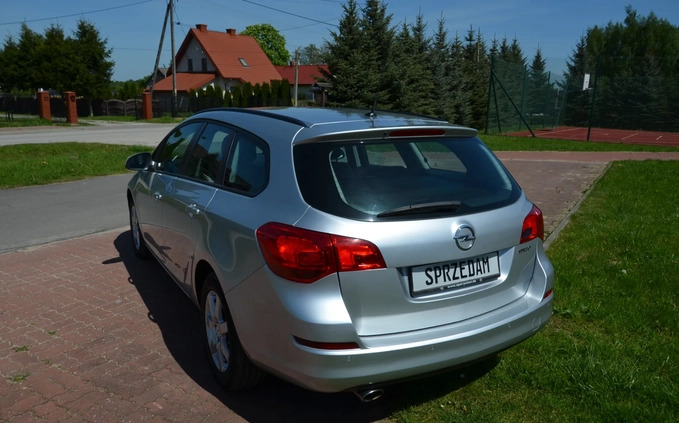 Opel Astra cena 26900 przebieg: 183000, rok produkcji 2012 z Przysucha małe 254